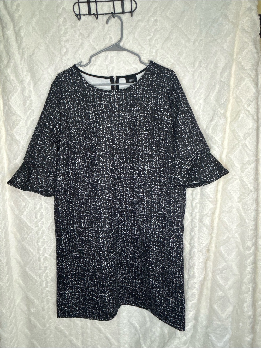 Black and White Tweed-Effect Midi Dress with Ruffle Sleeves
